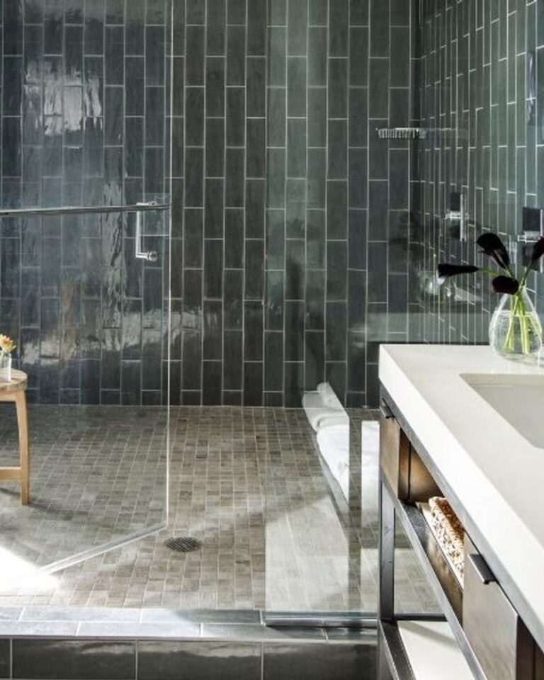 Kimpton Rowan Bathoom